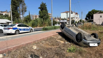 Serik'teki kazada otomobil takla attı, sürücünün burnu bile kanamadı