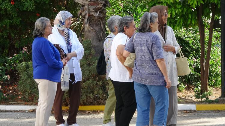 Yaşlılık bakım sigortası hayata geçmeli