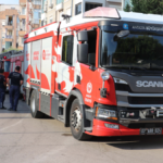 Antalya'daki balkon yangını büyümeden söndürüldü