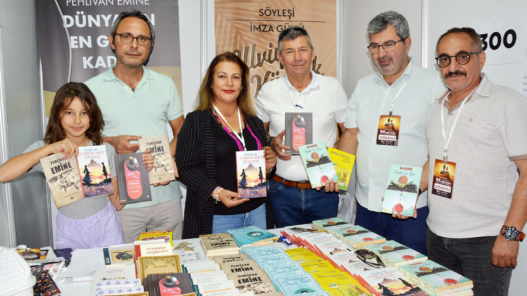 Antalyalı şair ve yazarlar Kitap Fuarı'nda yerlerini aldı