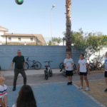 Başkan öğrencilerle voleybol oynadı