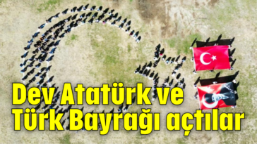 Dev Atatürk ve Türk Bayrağı açtılar