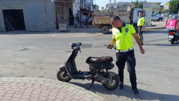 Elektrikli bisiklet sürücüsü hastanelik oldu