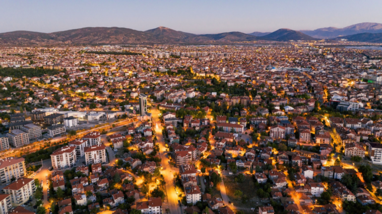 En çok elektrik tüketimi Muratpaşa, Manavgat ve Alanya'da oldu