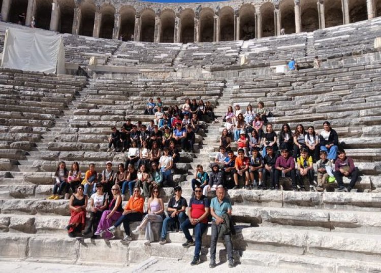 CUMHURİYET HAFTASINDA ÇOCUKLARA ASPENDOS-SİDE TANITIM GEZİSİ