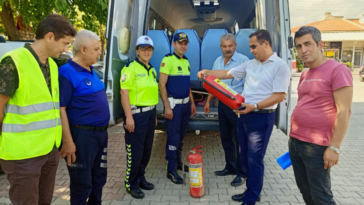 Kemer'de okul servisleri denetlendi