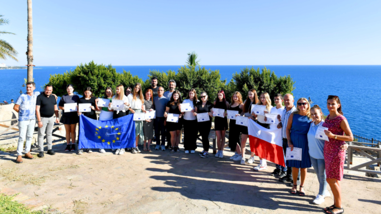 Muratpaşa'dan Polonya ve Slovakyalı gençlere belediyecilik dersi