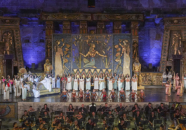 Aspendos'ta Aida'yı 3 bin kişi izledi