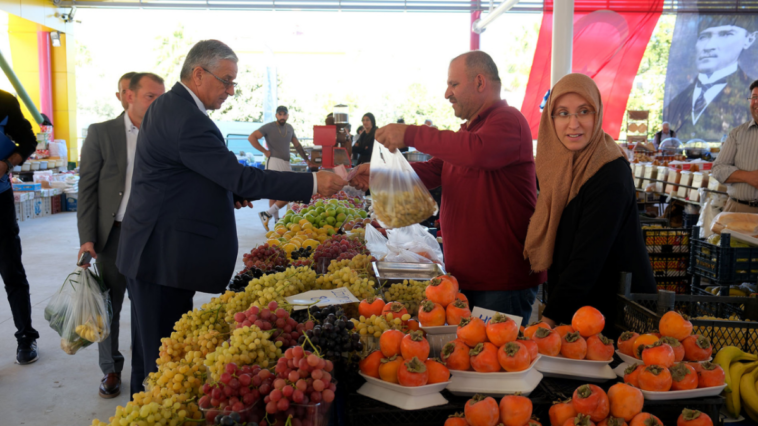 Kemer Göynük'te kapalı pazar yeri hizmete açıldı