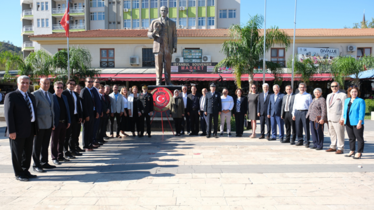 Kemer'de Muhtarlar Günü törenle kutlandı