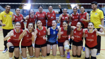 Kepez'in kadın voleybol takımından maça davet var