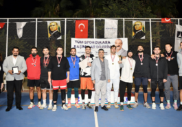 Konyaaltı'nda Streetball Cumhuriyet Kupası ödülleri dağıtıldı