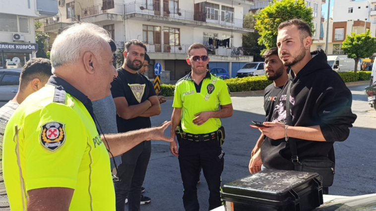 Manavgat'ta kaza geçiren motosiklet sürücüsü ayağından yaralandı