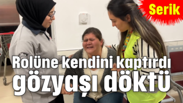 Rolüne kendini kaptırdı, gözyaşı döktü