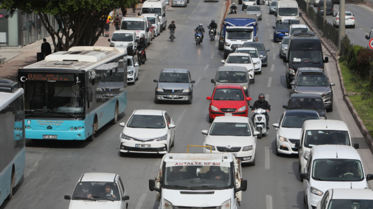 Trafiğe kayıtlı araç sayısı 2 milyona yaklaştı