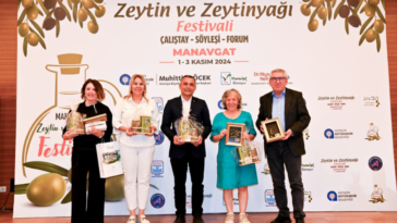 Zeytin ve Zeytinyağı Festivali'nde antik taş yataklarda zeytin sıkımı yapıldı