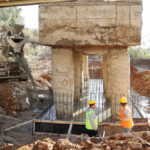 Büyükşehir Aksu Çayı köprüsünü güçlendiriyor