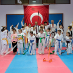 Kemer Belediyesi karate takımı kuşak atladı