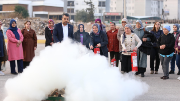 Kepez'de kreşte yangın güvenliği eğitimi