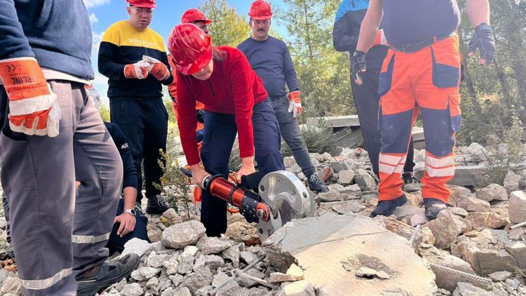 Kepez personeli afetlerde profesyonel müdahaleye hazırlanıyor