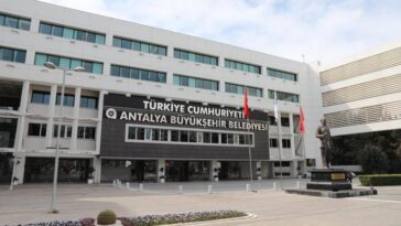 Antalya Büyükşehir Belediyesinde 2 bin personelin emeklilikleri istendi