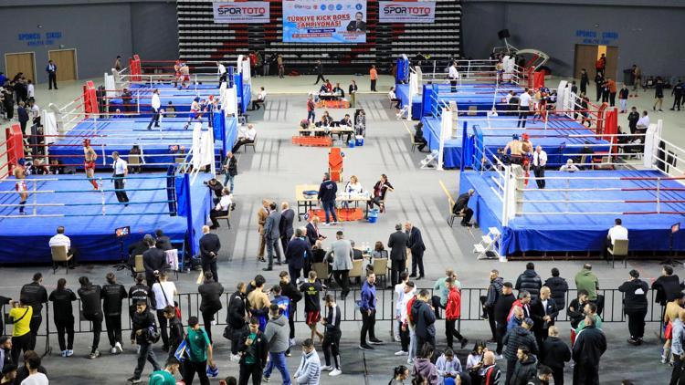 Kick Boks Türkiye Şampiyonası Antalyada başladı