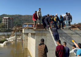 Gazipaşa'da inşaat halindeki binada kalıplar çöktü: 3 işçi yaralandı