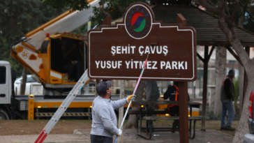 Kepez'de parkları yenileme çalışmaları sürüyor