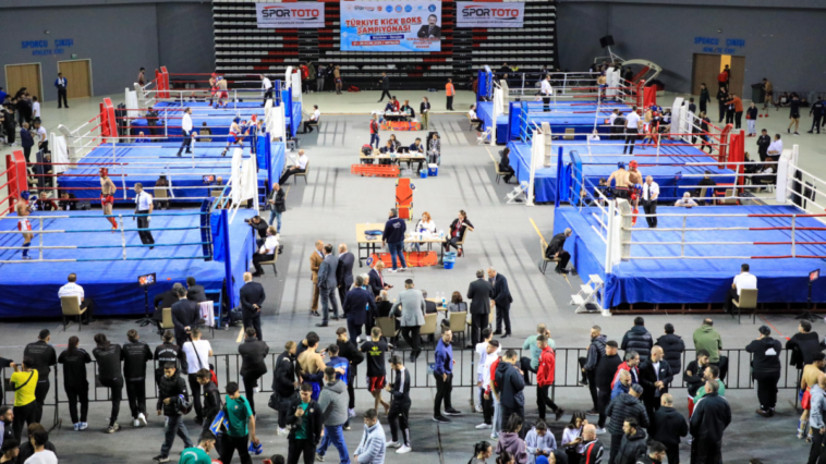 Türkiye Kick Boks Şampiyonası Antalya'da başladı