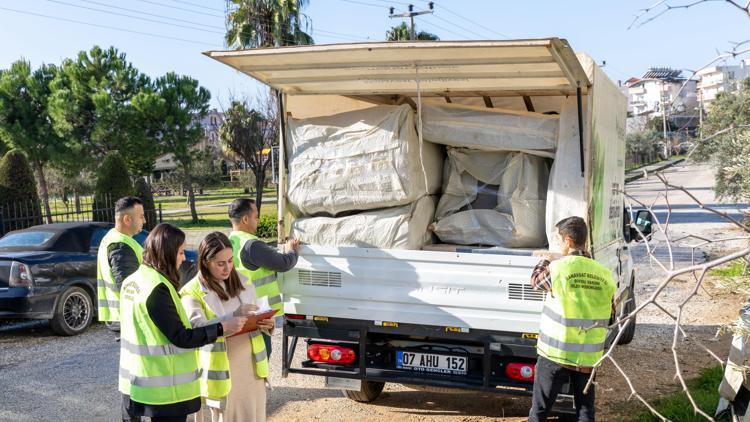 Manavgat Belediyesinden vatandaşlara yardım eli