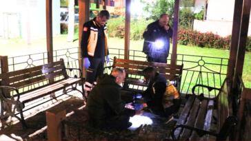 Parkta yumruklu saldırı